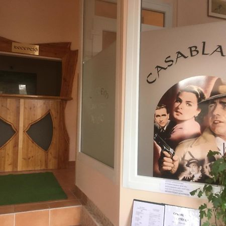 Casablanca Rooms And Restaurant Debrecen Dış mekan fotoğraf