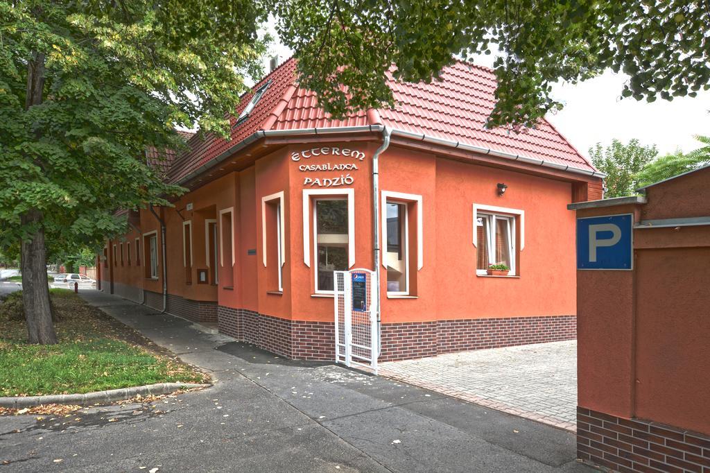 Casablanca Rooms And Restaurant Debrecen Dış mekan fotoğraf
